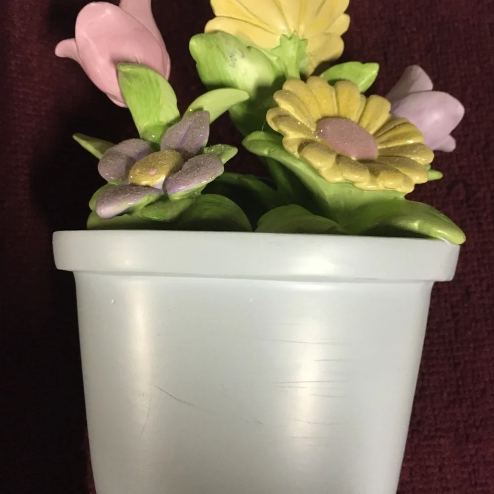 Russ Berrie Handcrafted Flower Pot Desk Calendar Hand painted